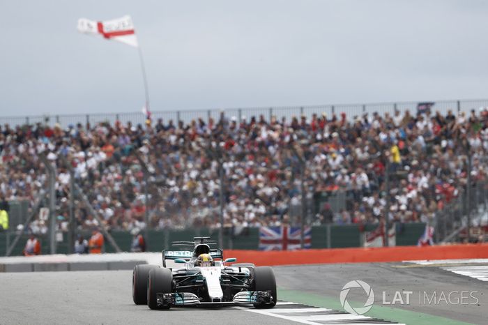 Gran Bretaña: 344.500 espectadores; -5500