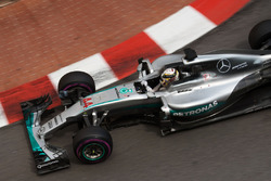 Льюїс Хемілтон, Mercedes AMG F1 W07 Hybrid