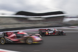 #7 Audi Sport Team Joest Audi R18: Marcel Fässler, Andre Lotterer y #13 Rebellion Racing Rebellion R