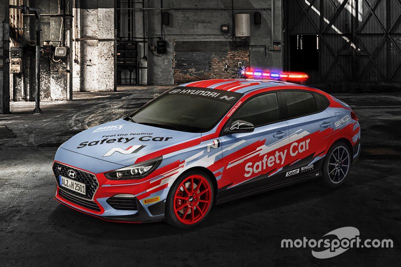 Hyundai i30Fastback N safety car