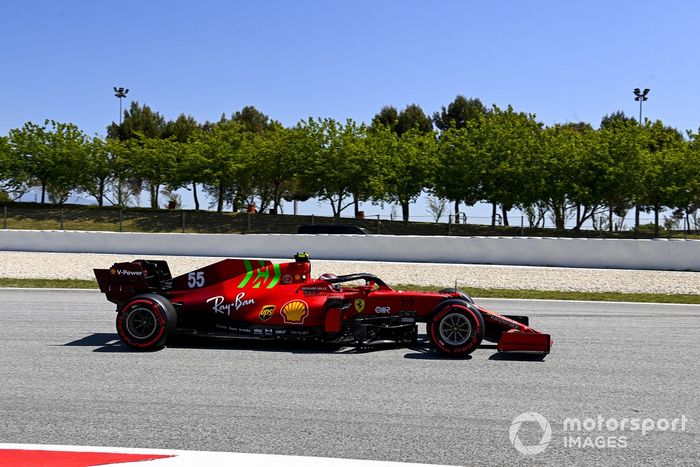 Carlos Sainz Jr., Ferrari SF21