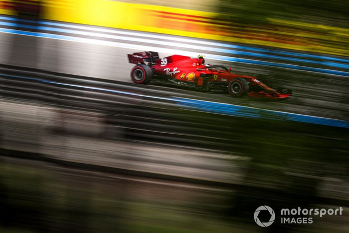 Carlos Sainz Jr., Ferrari SF21