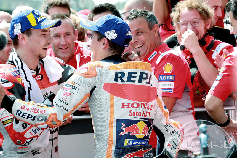 Le vainqueur Jorge Lorenzo, Ducati Team, le deuxième, Marc Marquez, Repsol Honda Team