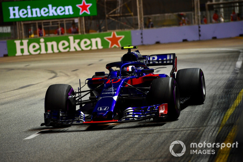 15: Pierre Gasly, Scuderia Toro Rosso STR13, 1:39.691