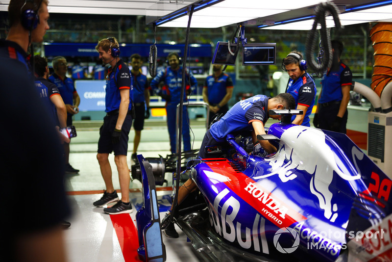 14 місце — Брендон Хартлі (Нова Зеландія, Toro Rosso) — коефіцієнт 2001,00