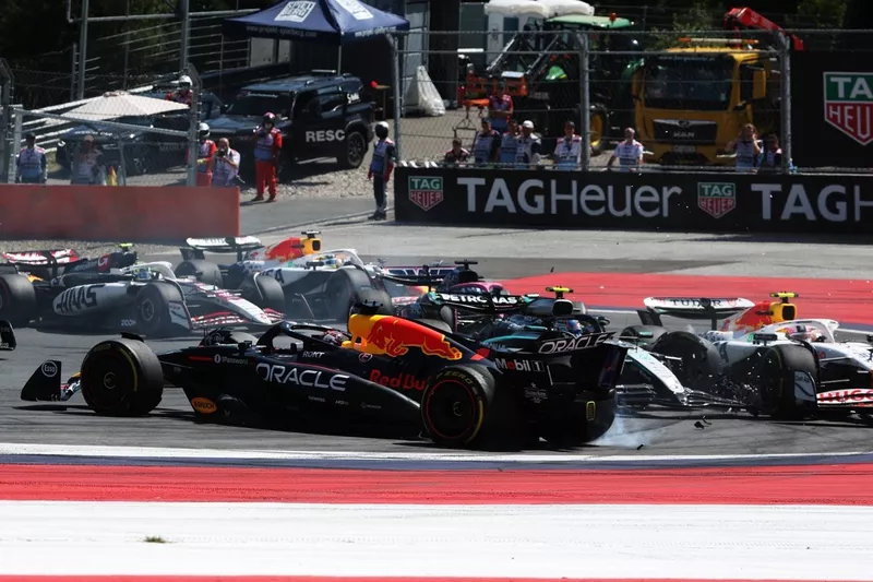 Max Verstappen, Red Bull Racing, Andrea Kimi Antonelli, Mercedes