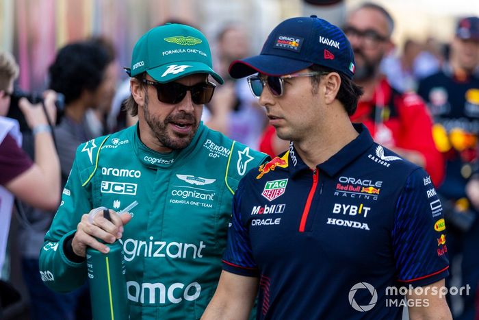 Fernando Alonso, Aston Martin F1 Team Sergio Pérez, Red Bull Racing