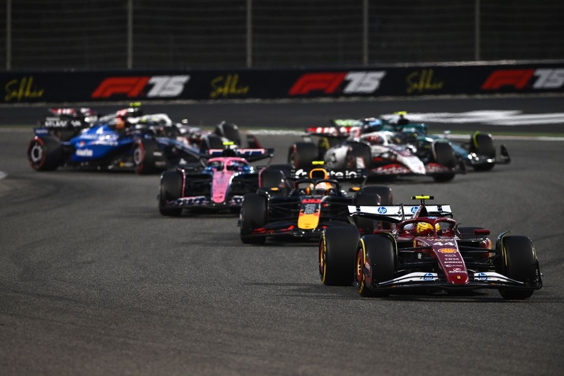 Lewis Hamilton, Ferrari, Jack Doohan, Alpine, Yuki Tsunoda, Red Bull Racing Team