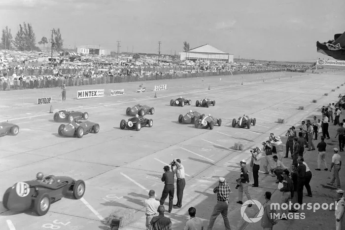 Jack Brabham, Cooper T51 Climax, lidera Stirling Moss, Cooper T51 Climax