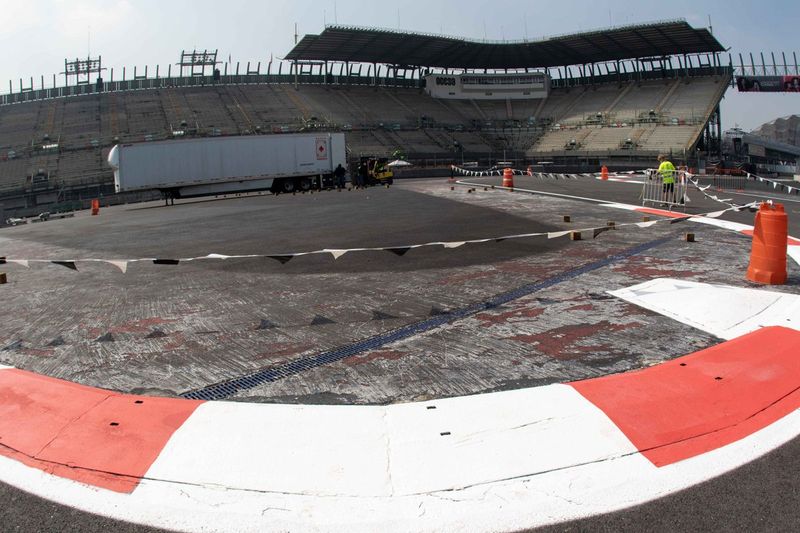 Preparaciones del Autódromo Hermanos Rodríguez para el GP de México de F1