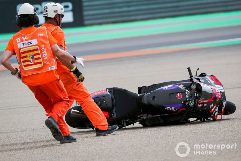 Aleix Espargaro, Aprilia Racing Team crash