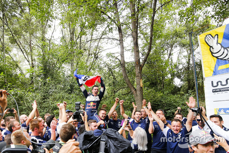 2018 WRC champions Sébastien Ogier, Julien Ingrassia, Ford Fiesta WRC, M-Sport Ford