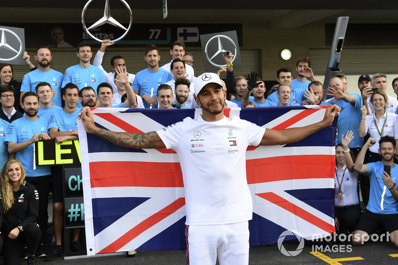 Lewis Hamilton, Mercedes AMG F1 fête le titre avec son équipe