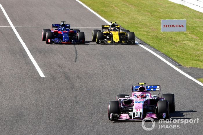 Esteban Ocon, Racing Point Force India VJM11,  Brendon Hartley, Scuderia Toro Rosso STR13 ay Carlos Sainz Jr., Renault Sport F1 Team R.S. 18