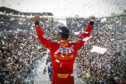Podio: il vincitore Lucas di Grassi, ABT Schaeffler Audi Sport