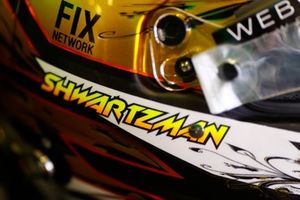Detalle del casco de Robert Shwartzman, Stake F1 Team KICK Sauber
