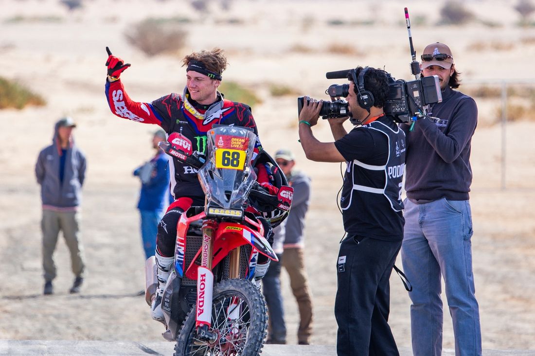 #68 Monster Energy Honda HRC Honda: Tosha Schareina