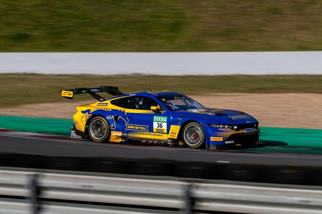 Arjun Maini, Team HRT Ford Mustang GT3