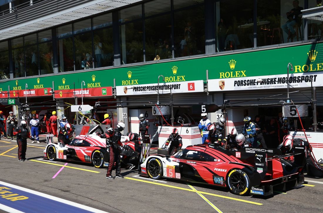 #6 Porsche Penske Motorsport Porsche 963: Kevin Estre, Laurens Vanthoor, Pascal Wehrlein, #5 Porsche Penske Motorsport Porsche 963: Julien Andlauer, Michael Christensen, Nico Müller