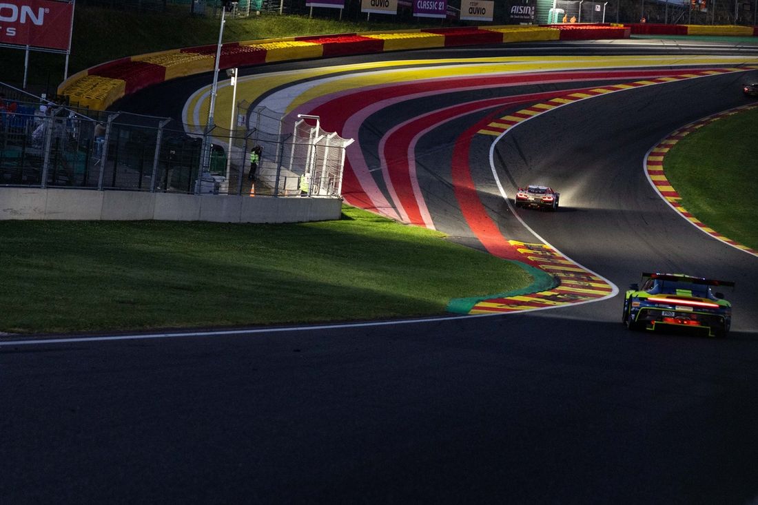 #96 Rutronik Racing Porsche 911 GT3 R (992): Sven Müller, Patric Niederhauser, Alessio Picariello