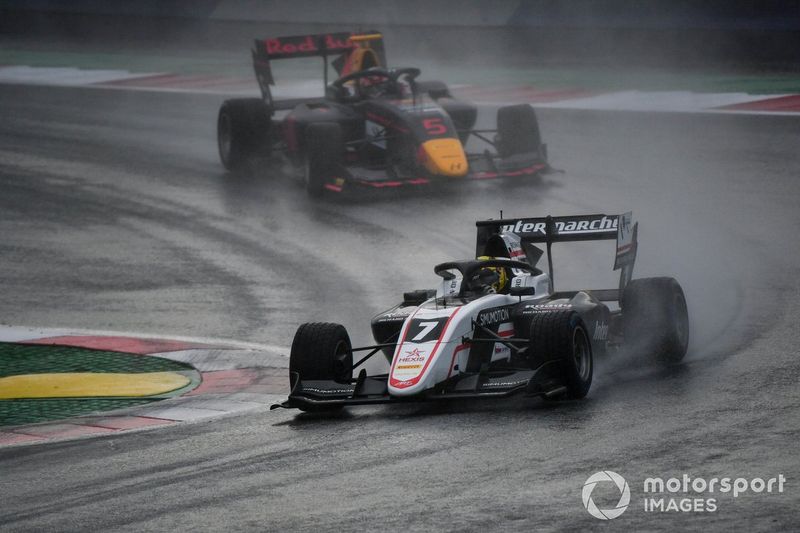 Theo Pourchaire, ART Grand Prix y Liam Lawson, Hitech Grand Prix 