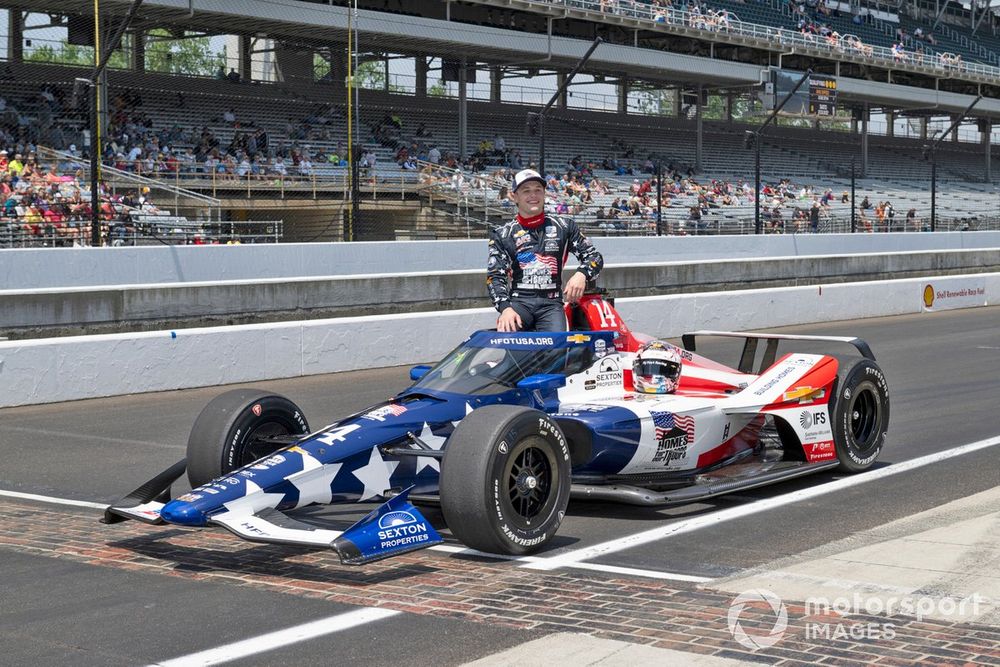 Santino Ferrucci, foto de la calificación de A.J. Foyt Enterprises Chevrolet