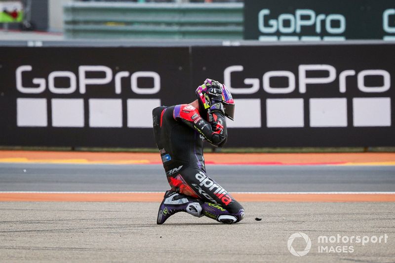 Aleix Espargaro, Aprilia Racing Team crash