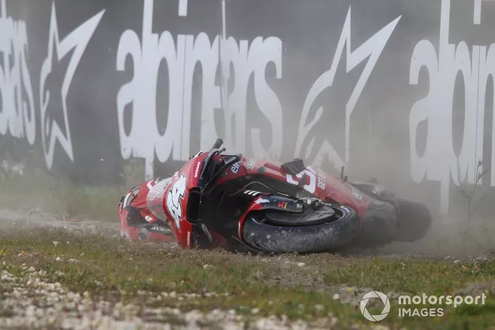 Caída de Pol Espargaró, Tech3 GASGAS Factory Racing