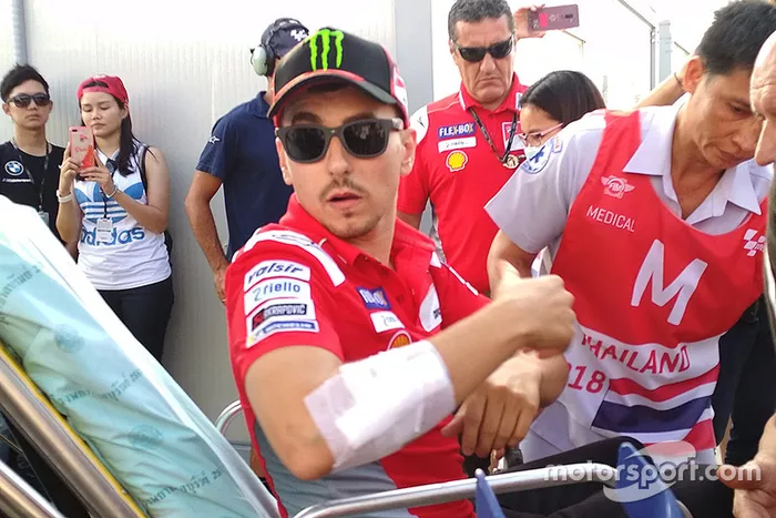 Jorge Lorenzo, Ducati Team tras la caída