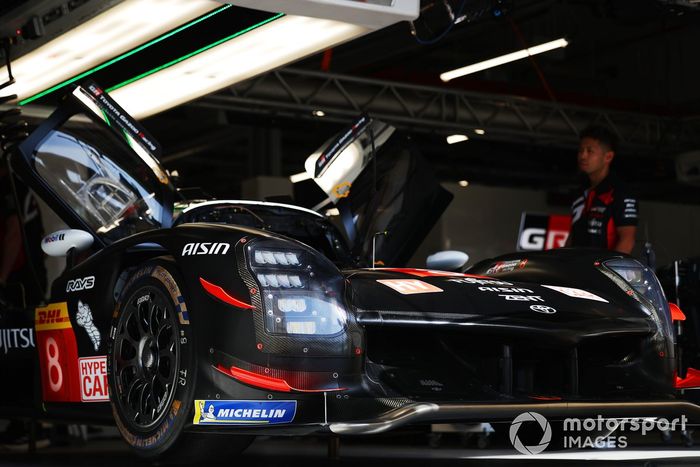 #7 Toyota Gazoo Racing Toyota GR010 - Hybryda: Mike Conway, Kamui Kobayashi, Nyck de Vries