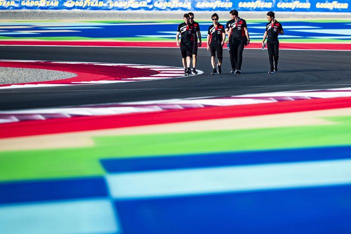 #7 Toyota Gazoo Racing Toyota GR010 - Híbrido: Mike Conway, Kamui Kobayashi, Nyck de Vries