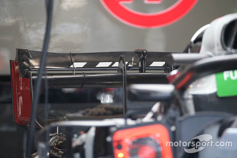 Haas F1 Team VF-18 arka kanadı
