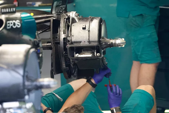 Detalle del tambor de freno del Aston Martin AMR23