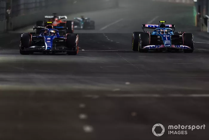 Logan Sargeant, Williams FW45, Pierre Gasly, Alpine A523