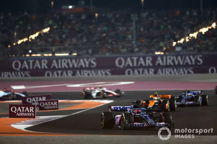 Esteban Ocon, Alpine A523, Lando Norris, McLaren MCL60, Pierre Gasly, Alpine A523