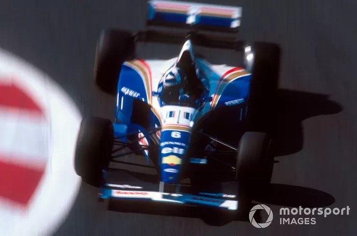 18- David Coulthard, 24 años, 5 meses y 28 días en el GP de Portugal 1995