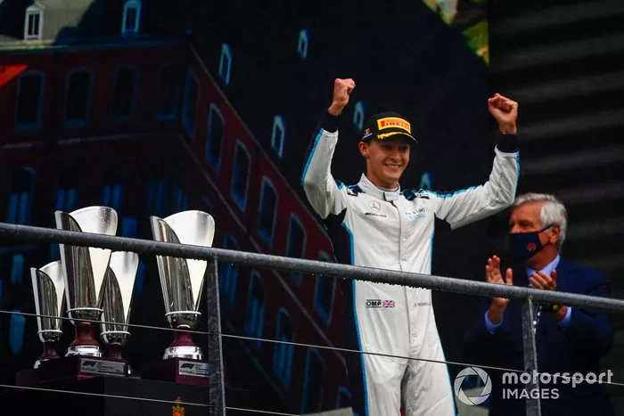 Podio: segundo lugar George Russell, Williams