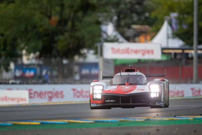 #7 Toyota Gazoo Racing Toyota GR010 - Hybrid Hypercar, Mike Conway, Kamui Kobayashi, José María López