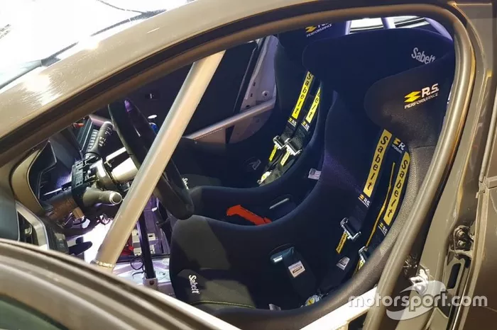 Renault Clio Rallye, dettaglio