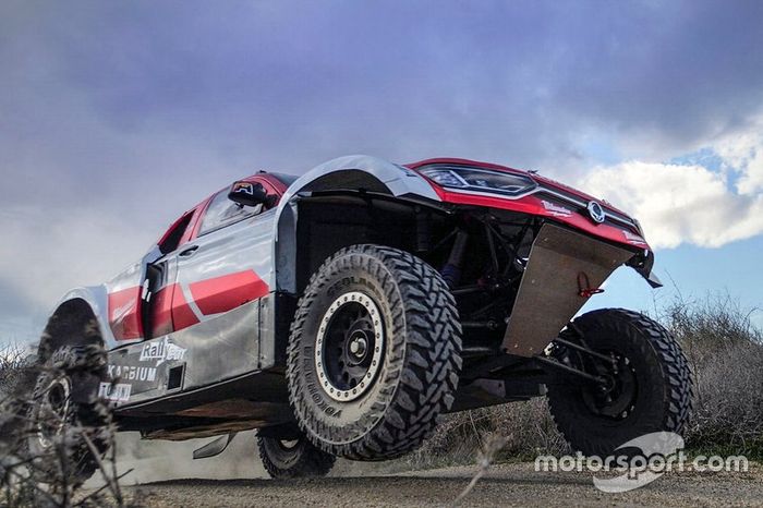 Óscar Fuertes y Diego Vallejo, SsangYong Korando DKR
