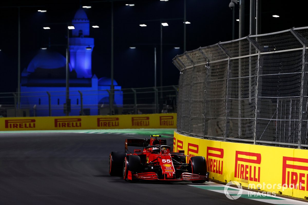 Carlos Sainz Jr., Ferrari SF21