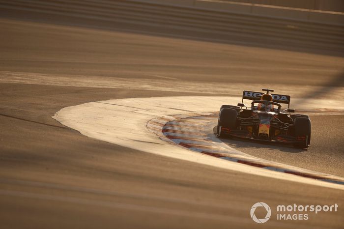 Max Verstappen, Red Bull Racing RB16B 