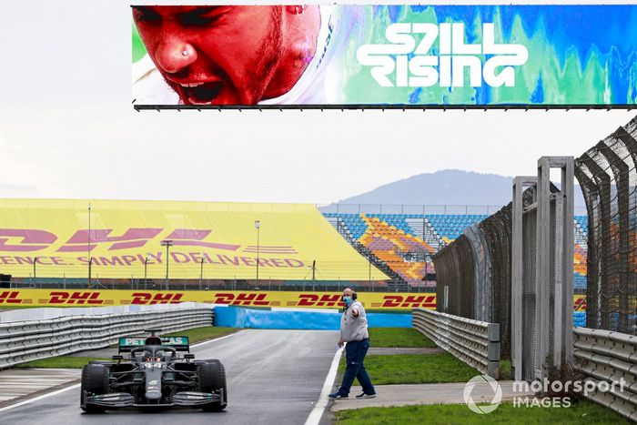 Ganador Lewis Hamilton, Mercedes F1 W11 en Parc Ferme