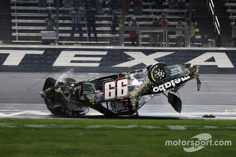 Unfall von Timothy Peters, MDM Motorsports Chevrolet