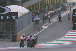 Jorge Lorenzo, Ducati Team; Maverick Viñales, Yamaha Factory Racing; Valentino Rossi, Yamaha Factory