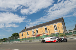 #2 Porsche Team Porsche 919 Hybrid : Timo Bernhard, Earl Bamber, Brendon Hartley