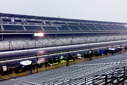 La pluie tombe sur l'Indianapolis Motor Speedway
