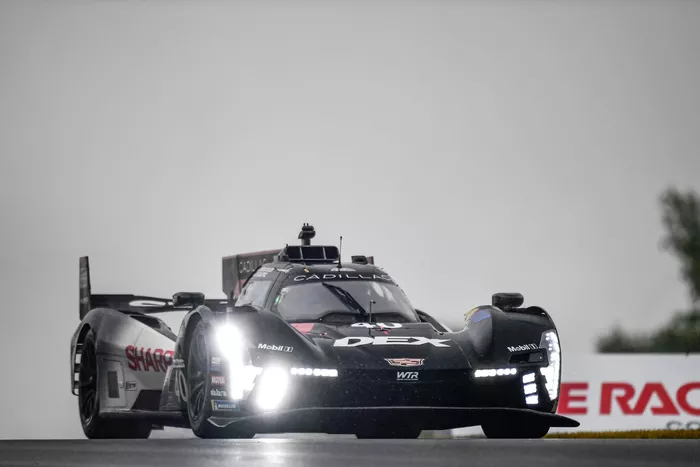 #40 Cadillac Wayne Taylor Racing Cadillac V-Series.R: Jordan Taylor, Louis Deletraz, Tom Blomqvist