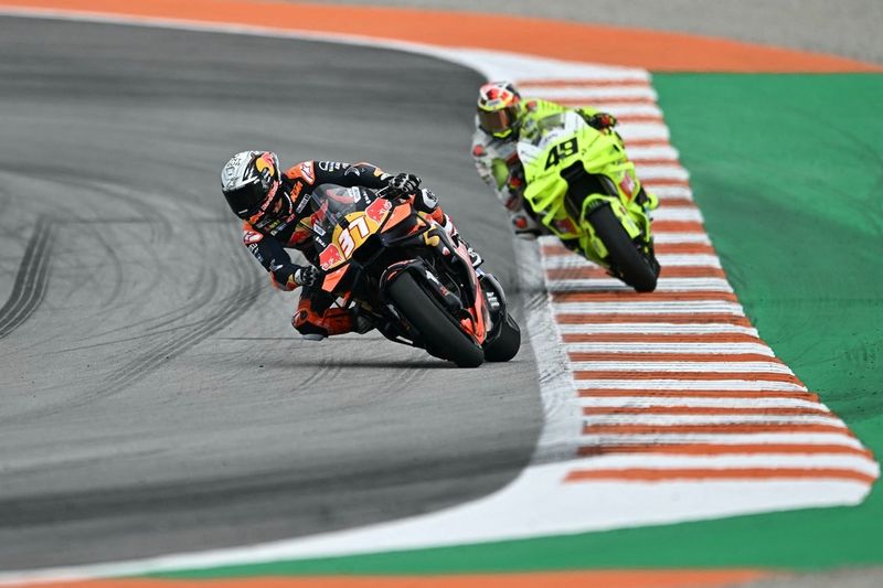 Pedro Acosta, Red Bull KTM Factory Racing, Fabio Di Giannantonio, VR46 Racing Team