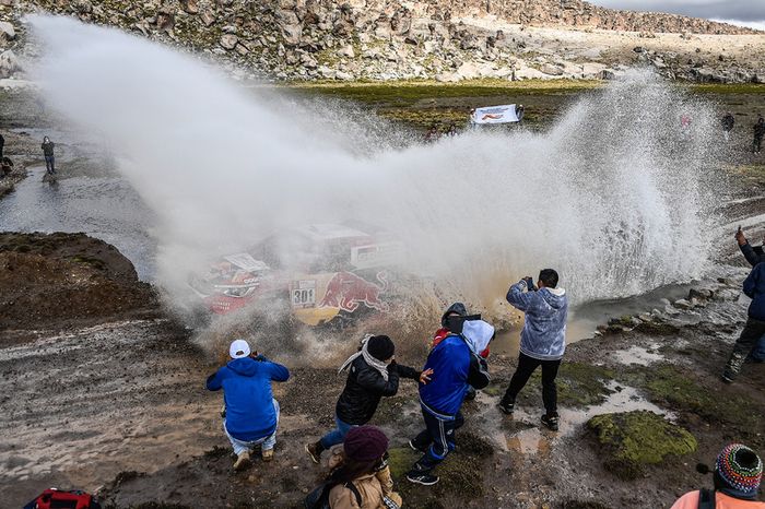 #301 Toyota Gazoo Racing Toyota: Nasser Al-Attiyah, Mathieu Baumel